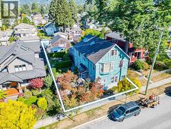 352 W 15TH STREET  North Vancouver, BC V7M 1S5