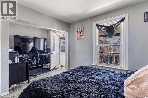 174 Rosslyn Avenue N, Hamilton, ON - Indoor Photo Showing Bedroom
