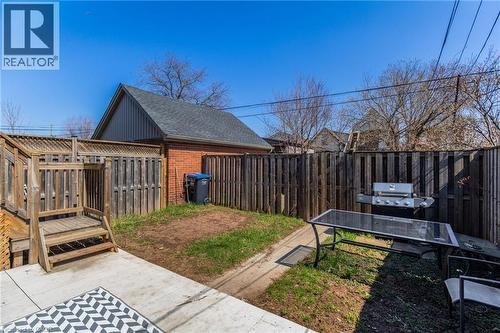 174 Rosslyn Avenue N, Hamilton, ON - Outdoor