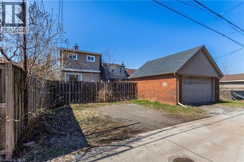 174 Rosslyn Avenue N, Hamilton, ON - Outdoor