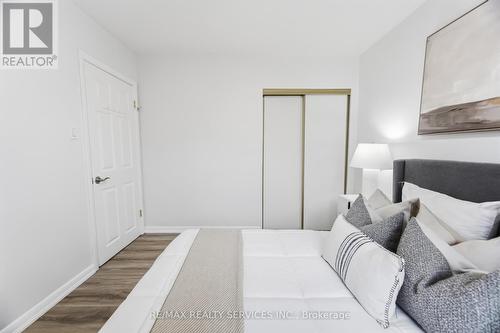 6 Bonnyview Drive, Toronto, ON - Indoor