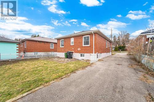 6 Bonnyview Drive, Toronto, ON - Outdoor