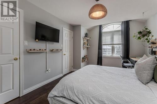2121 Prospect Street, Burlington, ON - Indoor Photo Showing Bedroom