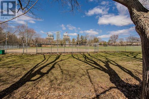 2121 Prospect Street, Burlington, ON - Outdoor