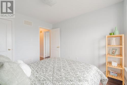 3243 Stoney Crescent, Mississauga, ON - Indoor Photo Showing Bedroom