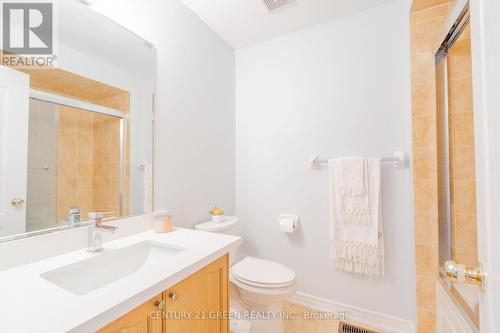 3243 Stoney Crescent, Mississauga, ON - Indoor Photo Showing Bathroom