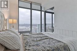 2109 - 105 THE QUEENSWAY Toronto, ON M6S 5B5