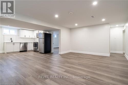 1141 Mohawk Road E, Hamilton, ON - Indoor