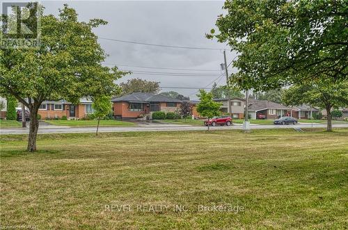 1141 Mohawk Road E, Hamilton, ON - Outdoor