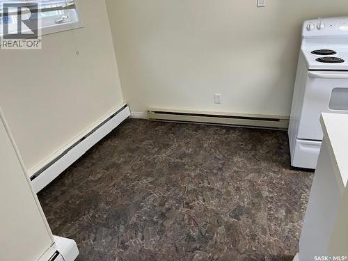 302 8Th Avenue Sw, Biggar, SK - Indoor