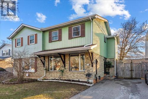 1182 VENUS CRESCENT  Oshawa, ON L1J 6E4