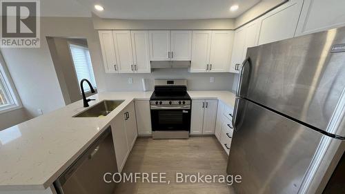 1320 Notting Hill Avenue, Ottawa, ON - Indoor Photo Showing Kitchen