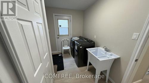 1320 Notting Hill Avenue, Ottawa, ON - Indoor