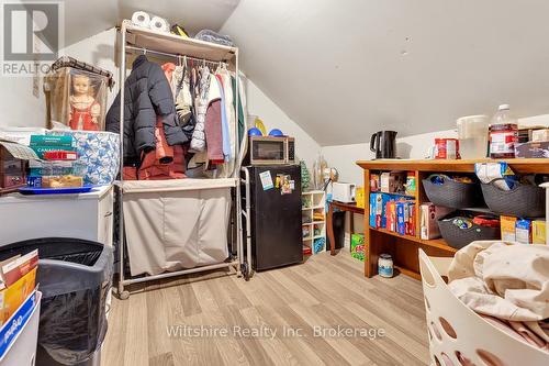 324 Broadway Street, Tillsonburg, ON - Indoor With Storage