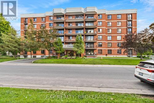 607 - 14 GREENVIEW DRIVE  Kingston (Central City West), ON K7M 7T5