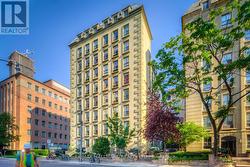 105 - 88 CHARLES STREET E Toronto, ON M4Y 2W7