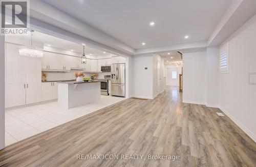 302 Jean Landing, Milton, ON - Indoor Photo Showing Other Room