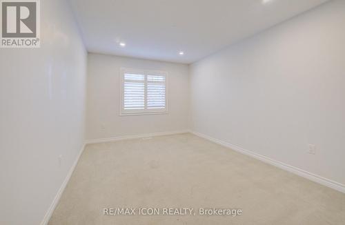 302 Jean Landing, Milton, ON - Indoor Photo Showing Other Room