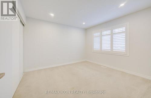 302 Jean Landing, Milton, ON - Indoor Photo Showing Other Room