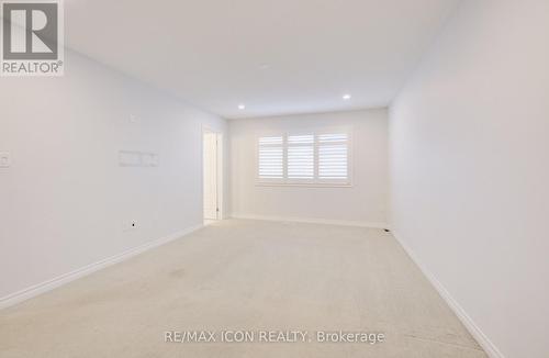 302 Jean Landing, Milton, ON - Indoor Photo Showing Other Room