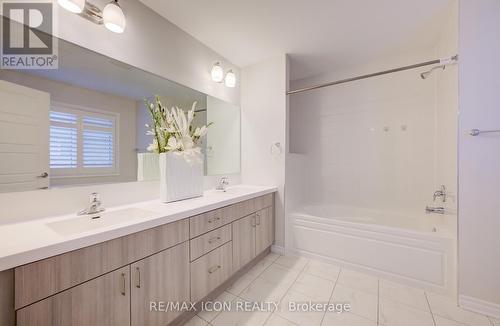 302 Jean Landing, Milton, ON - Indoor Photo Showing Bathroom