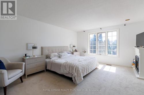 258 Shoreacres Road, Burlington, ON - Indoor Photo Showing Bedroom