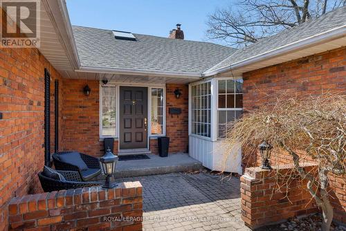 258 Shoreacres Road, Burlington, ON - Outdoor With Exterior