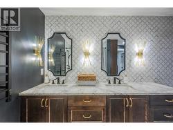 Main bathroom - 