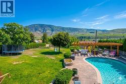 Summer yard - 