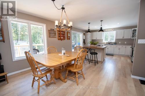 1079 Rock Road, Douro-Dummer, ON - Indoor Photo Showing Dining Room