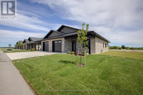 65 CAVALIER CRESCENT  Huron-Kinloss, ON N0G 2R0
