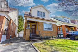 203 BALMORAL AVENUE S  Hamilton, ON L8M 3K5