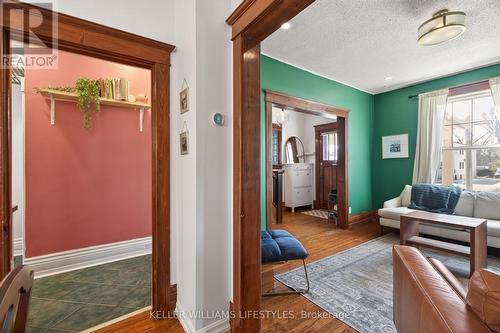882.5 William Street, London East (East B), ON - Indoor