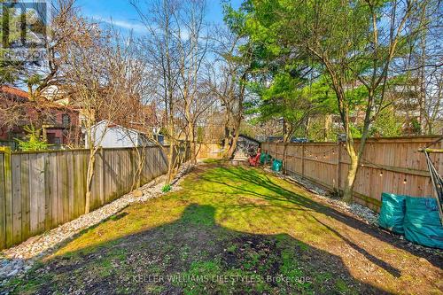 882.5 William Street, London East (East B), ON - Outdoor With Backyard