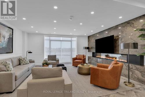505 - 480 Callaway Road, London North (North R), ON - Indoor Photo Showing Living Room