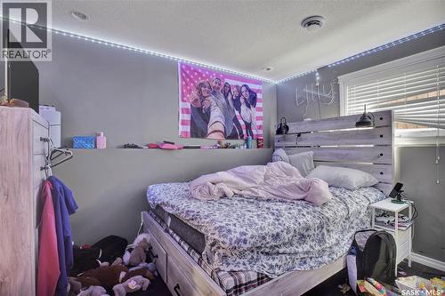 319 Crystal Way, Warman, SK - Indoor Photo Showing Bedroom