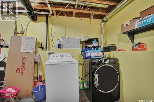 319 Crystal Way, Warman, SK - Indoor Photo Showing Laundry Room