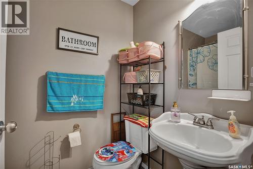 319 Crystal Way, Warman, SK - Indoor Photo Showing Bathroom