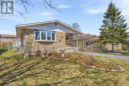 18 PANELAS CRESCENT  Quinte West (Trenton Ward), ON K8V 6A5