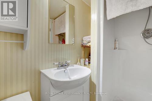 1141 North River Road, Ottawa, ON - Indoor Photo Showing Bathroom