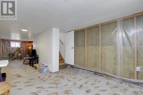 1141 North River Road, Ottawa, ON - Indoor