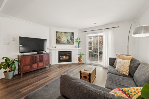 Salon - 202-351 Rue Du Clos-Toumalin, Prévost, QC - Indoor Photo Showing Living Room With Fireplace