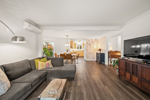 Salon - 202-351 Rue Du Clos-Toumalin, Prévost, QC - Indoor Photo Showing Living Room