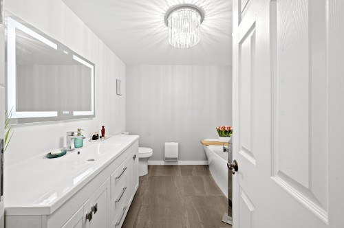 Salle de bains - 202-351 Rue Du Clos-Toumalin, Prévost, QC - Indoor Photo Showing Bathroom