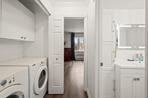 Salle de lavage - 202-351 Rue Du Clos-Toumalin, Prévost, QC - Indoor Photo Showing Laundry Room