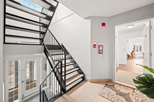 Hall d'entrée/Vestibule - 202-351 Rue Du Clos-Toumalin, Prévost, QC - Indoor Photo Showing Other Room