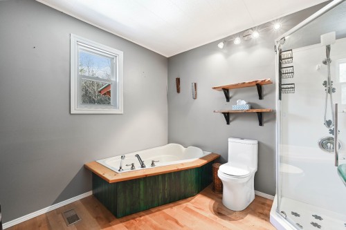 Bathroom - 30 Ch. Audit, Dudswell, QC - Indoor Photo Showing Bathroom