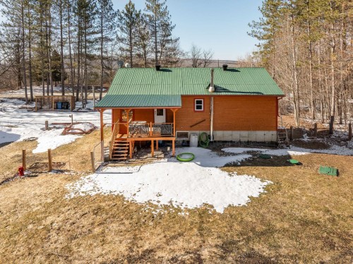 Back of Structure - 30 Ch. Audit, Dudswell, QC - Outdoor