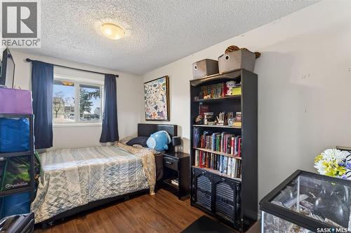 105H 1121 Mckercher Drive, Saskatoon, SK - Indoor Photo Showing Bedroom