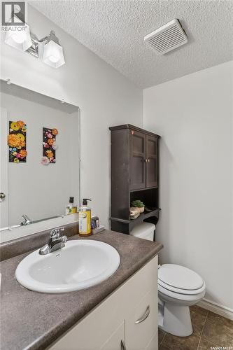 105H 1121 Mckercher Drive, Saskatoon, SK - Indoor Photo Showing Bathroom